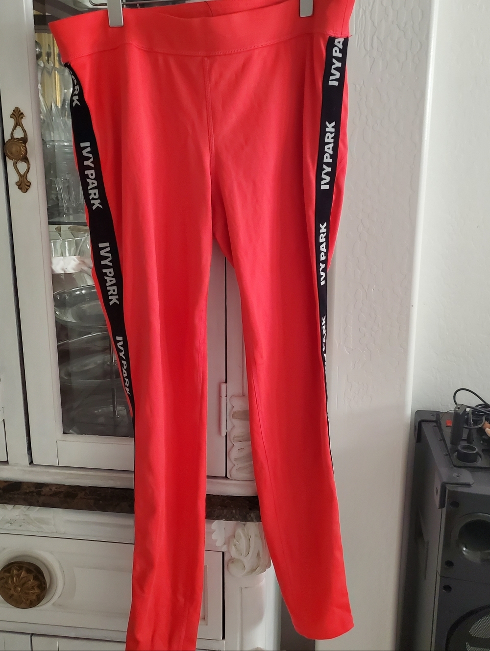 HOT PINK IVY PARK LEGGINGS